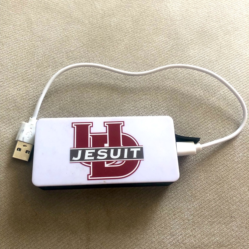 U of D Jesuit Power Bank